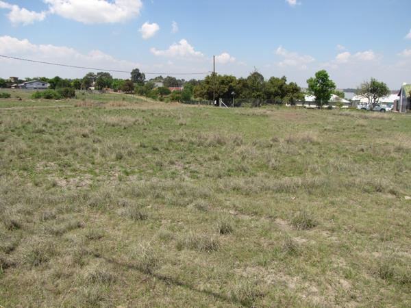 2 107 m² Land