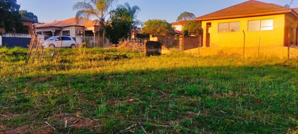 700 m² Land