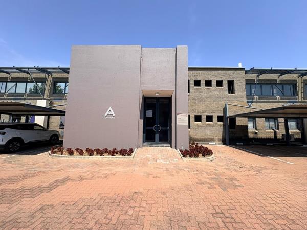 348 m² Commercial space