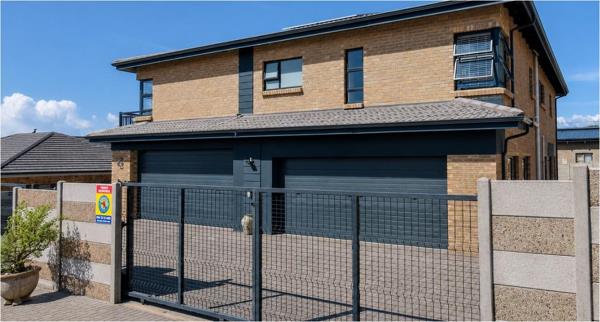 5 Bedroom House