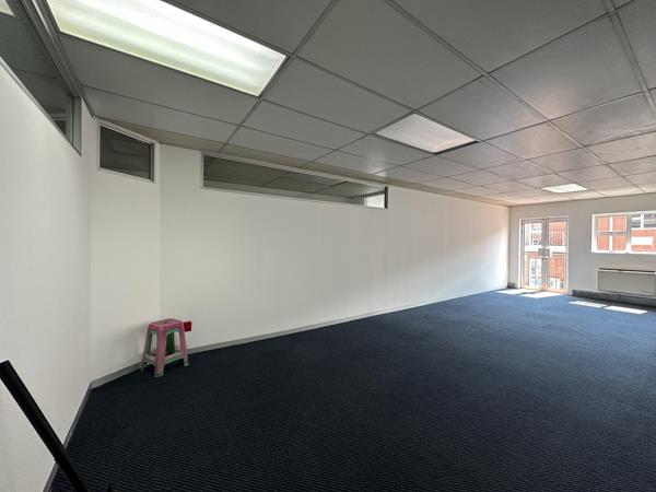 60.4 m² Commercial space