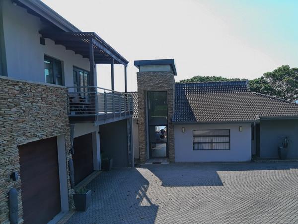 6 Bedroom House
