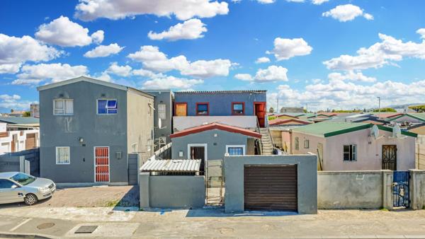 6 Bedroom House