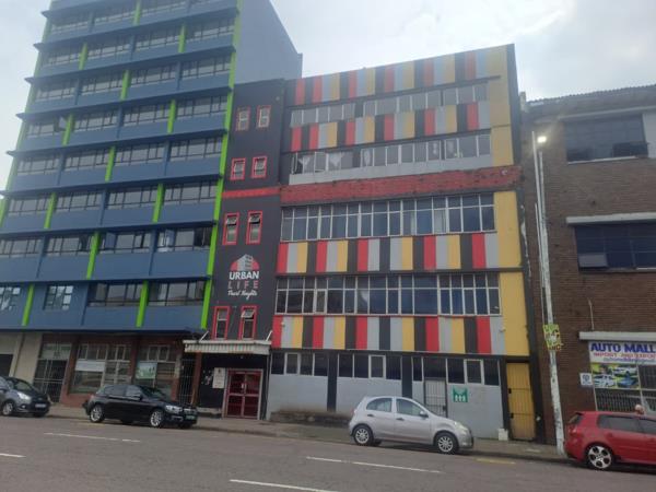 1 360 m² Commercial space