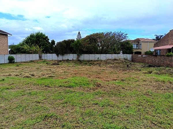 750 m² Land