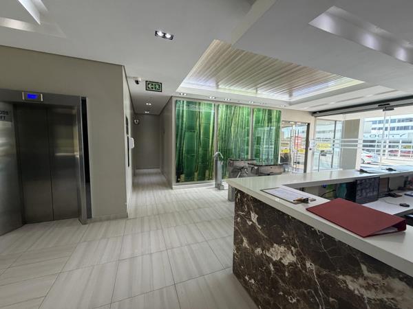 381 m² Commercial space