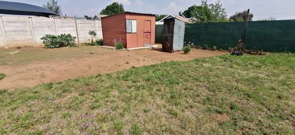 1 039 m² Land