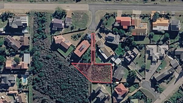 1 004 m² Land