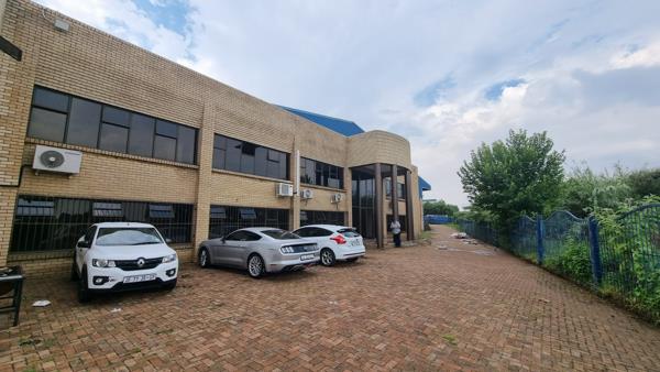 3 100 m² Industrial space