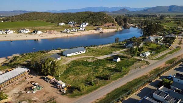 442 m² Land