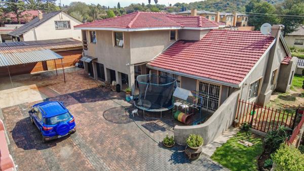 6 Bedroom House
