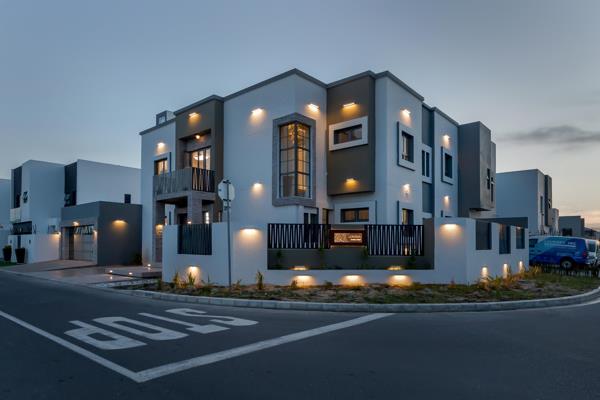 6 Bedroom House