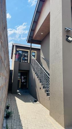 1 Bedroom House