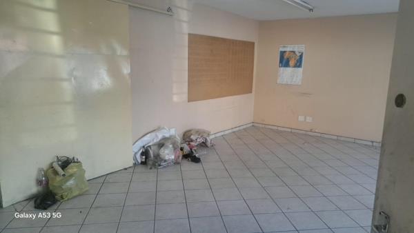 200 m² Commercial space