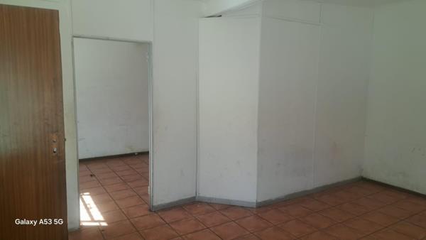 80 m² Commercial space