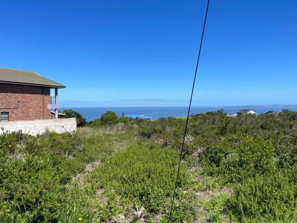 1 004 m² Land