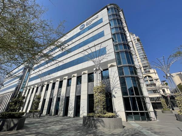 351 m² Commercial space