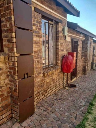 2 Bedroom House