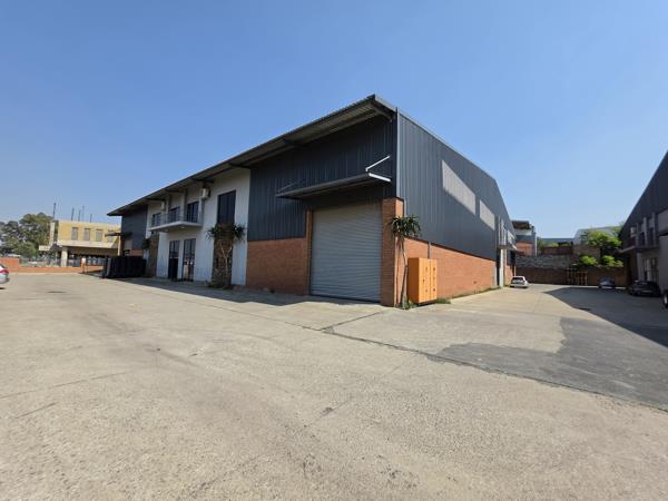 689 m² Industrial space