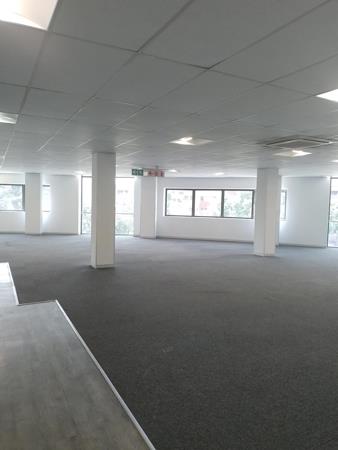 355 m² Commercial space