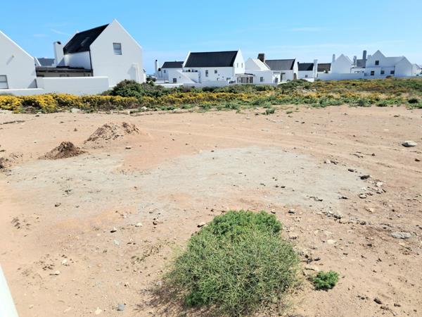 600 m² Land