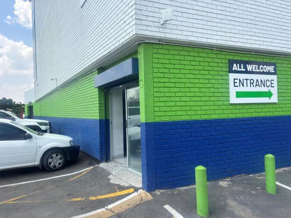 230 m² Commercial space