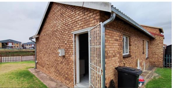 2 Bedroom House