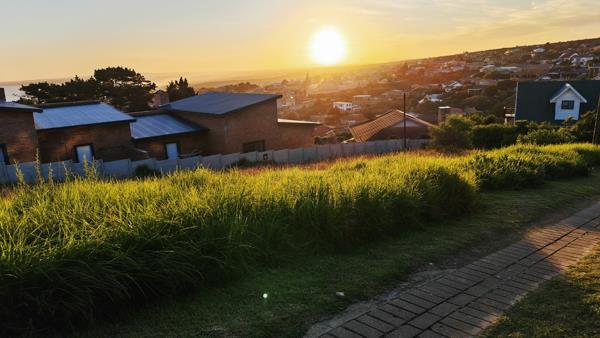 1 157 m² Land