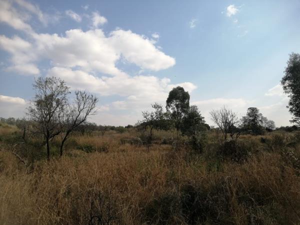 350 m² Land