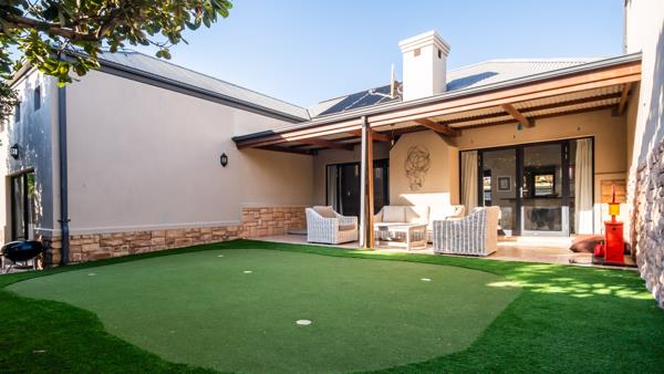 5 Bedroom House