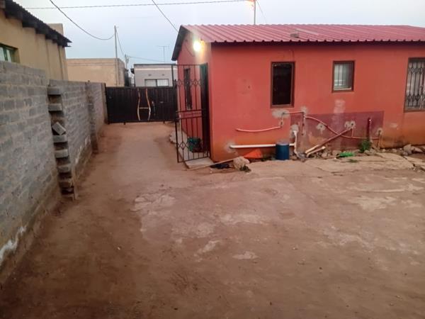 2 Bedroom House