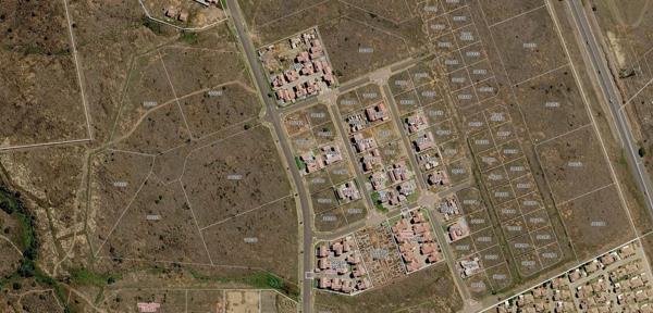 835 m² Land