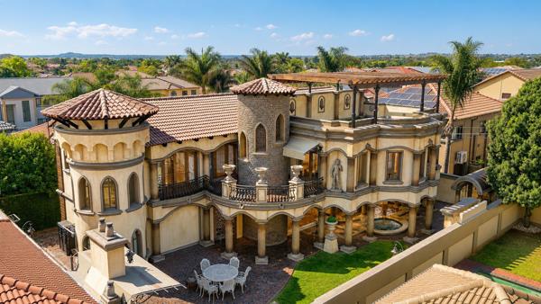 5 Bedroom House