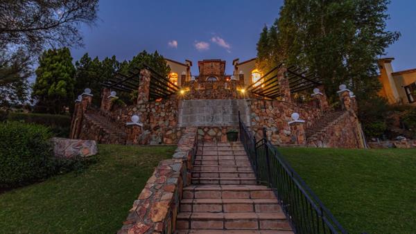 5 Bedroom House