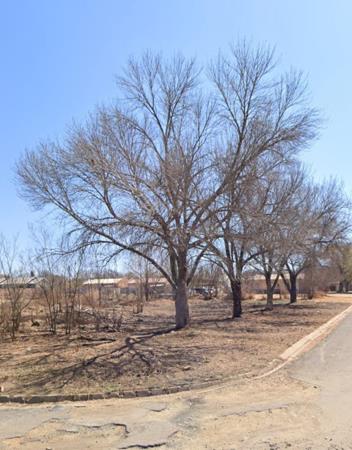 1 613 m² Land