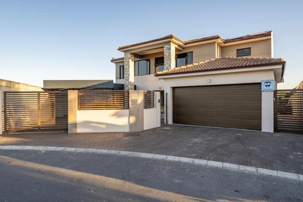 6 Bedroom House