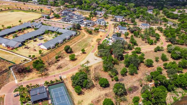 706 m² Land