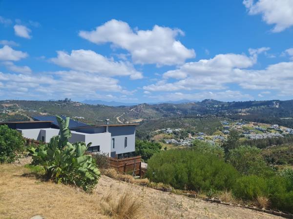 1 069 m² Land