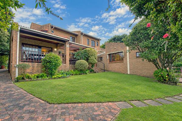 6 Bedroom House