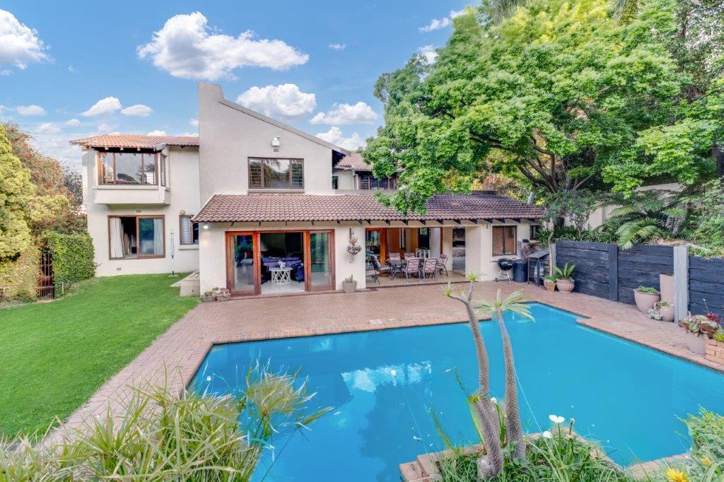 5 Bedroom House