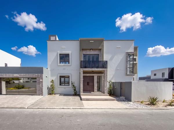 6 Bedroom House