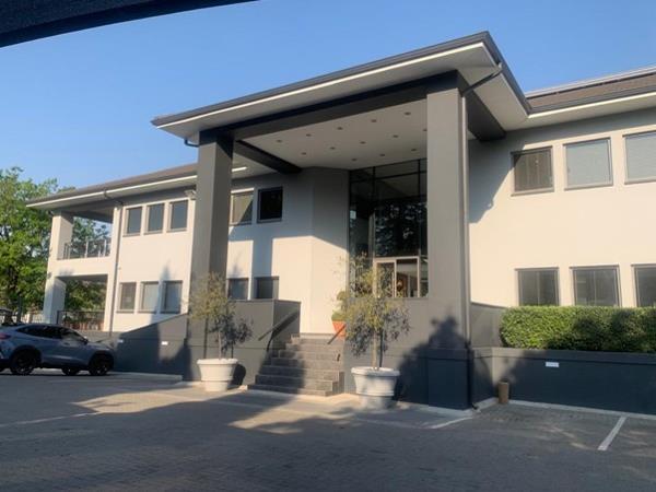 232 m² Commercial space