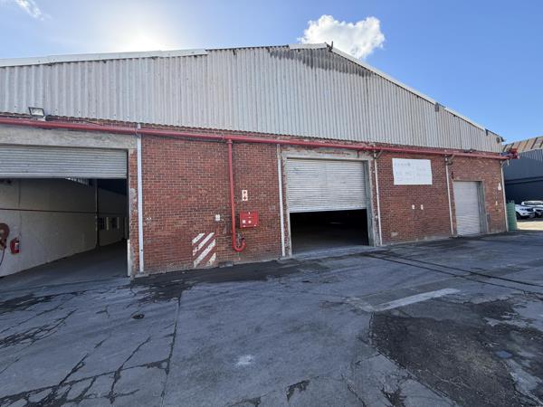 1 940 m² Industrial space