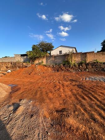 4 800 m² Land