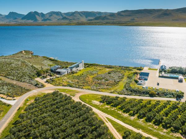 1 801 m² Land