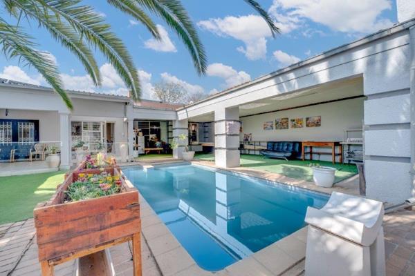 9 Bedroom House