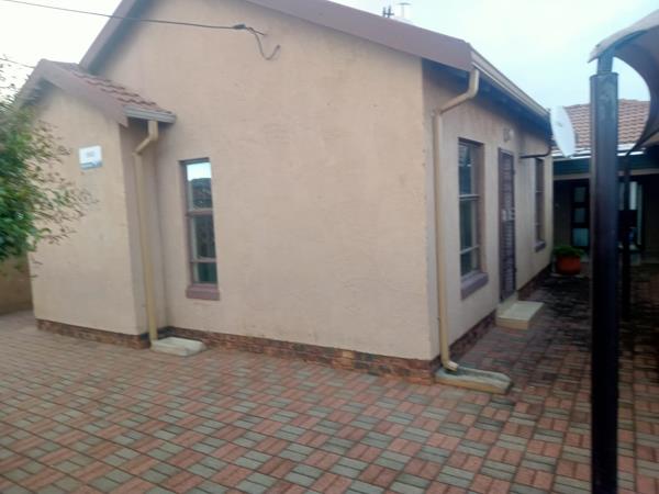 2 Bedroom House