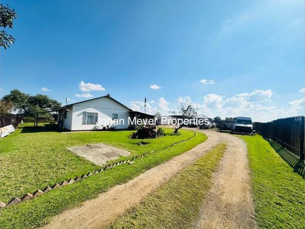 8.5 ha Smallholding