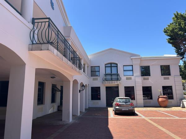 230 m² Commercial space