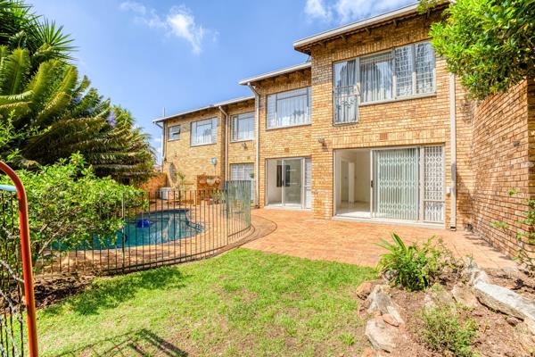 5 Bedroom Townhouse